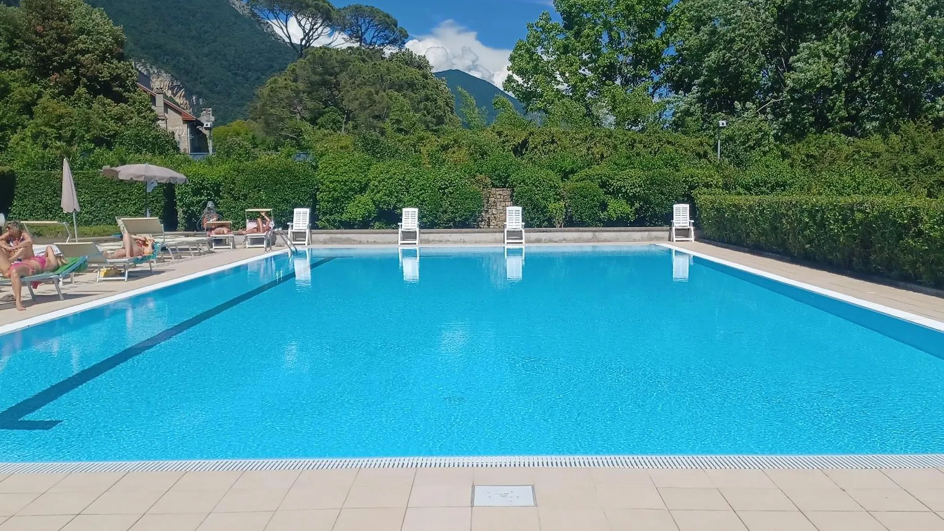 사르니코 Promenade Luxury View 아파트
